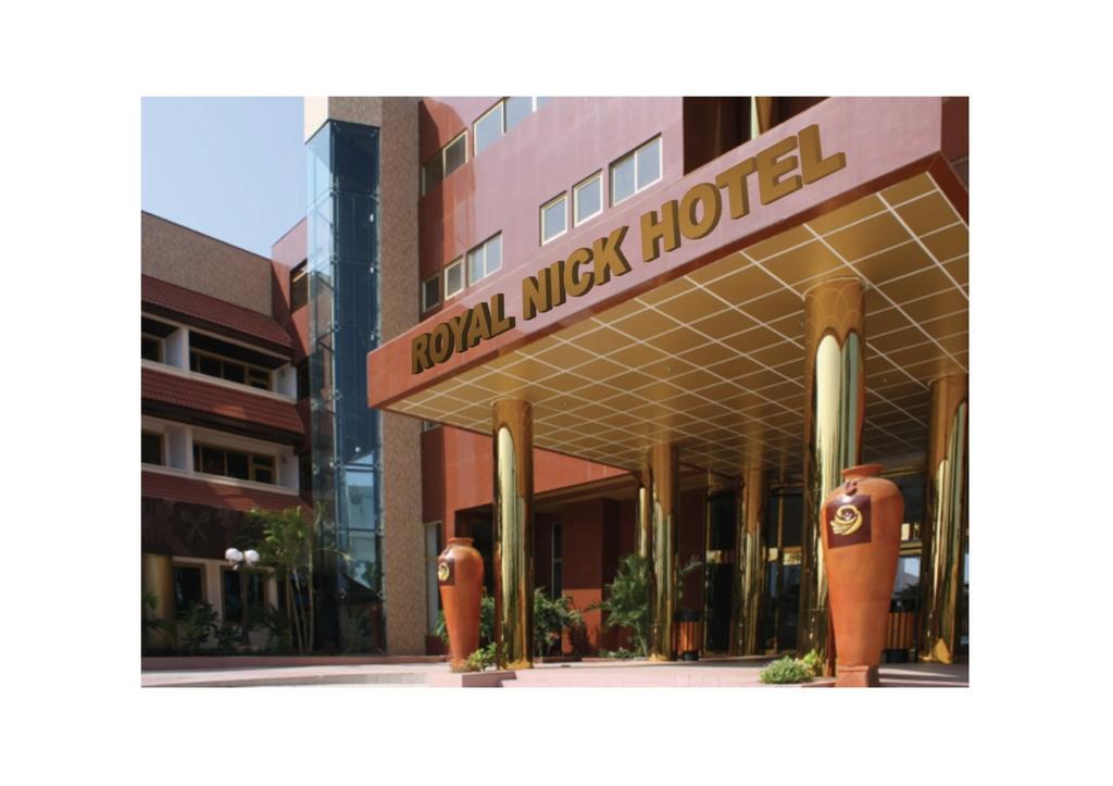 Royal Nick Hotel Accra Bagian luar foto